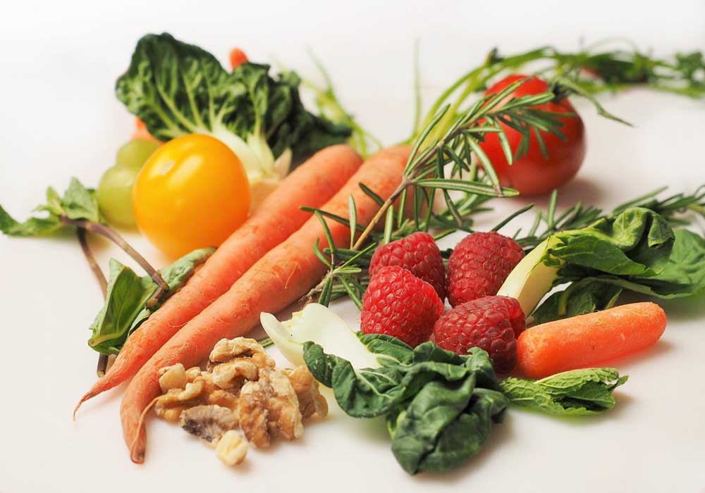 Có nên ăn nhiều rau sống hay không?